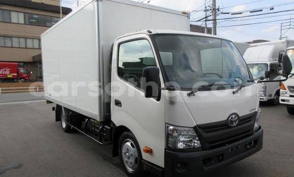 اشتري مستعمل Toyota Dyna White سيارة في Butha–Buthe في Thaba-Tseka اشتري مستعمل Toyota Dyna White سيارة في Butha–Buthe في Thaba-Tseka