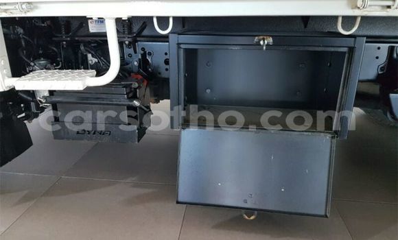 اشتري مستعمل Toyota Dyna White سيارة في Butha–Buthe في Thaba-Tseka اشتري مستعمل Toyota Dyna White سيارة في Butha–Buthe في Thaba-Tseka