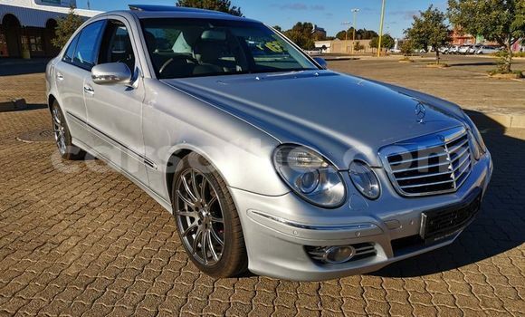 Sayi Na hannu Mercedes-Benz E-klasse AMG Silver Mota in Butha–Buthe a Thaba-Tseka Sayi Na hannu Mercedes-Benz E-klasse AMG Silver Mota in Butha–Buthe a Thaba-Tseka