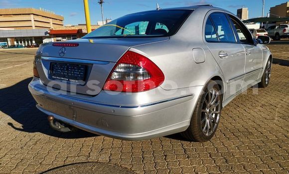 Sayi Na hannu Mercedes-Benz E-klasse AMG Silver Mota in Butha–Buthe a Thaba-Tseka Sayi Na hannu Mercedes-Benz E-klasse AMG Silver Mota in Butha–Buthe a Thaba-Tseka