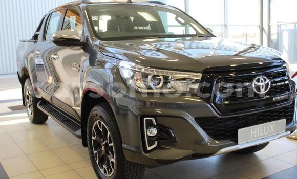 Buy Used Toyota Hilux Silver Car in Maseru in Maseru Buy Used Toyota Hilux Silver Car in Maseru in Maseru