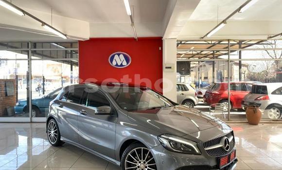 Acheter Occasion Voiture Mercedes-Benz A–Class Marron à Maseru, Maseru Acheter Occasion Voiture Mercedes-Benz A–Class Marron à Maseru, Maseru