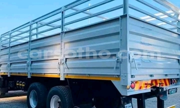 Acheter Occasion Utilitaire Nissan UD Blanc à Maseru, Maseru Acheter Occasion Utilitaire Nissan UD Blanc à Maseru, Maseru