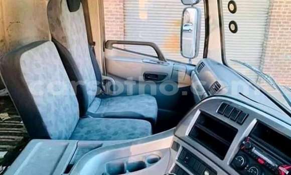 Acheter Occasion Utilitaire Nissan UD Blanc à Maseru, Maseru Acheter Occasion Utilitaire Nissan UD Blanc à Maseru, Maseru