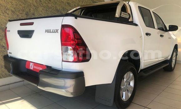 Buy Used Toyota Hilux White Car in Butha Buthe in Butha-Buthe Buy Used Toyota Hilux White Car in Butha Buthe in Butha-Buthe