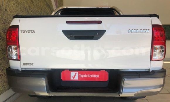 Buy Used Toyota Hilux White Car in Butha Buthe in Butha-Buthe Buy Used Toyota Hilux White Car in Butha Buthe in Butha-Buthe