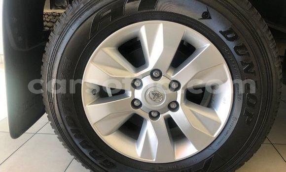 Buy Used Toyota Hilux White Car in Butha Buthe in Butha-Buthe Buy Used Toyota Hilux White Car in Butha Buthe in Butha-Buthe