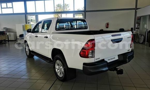 Buy Used Toyota Hilux White Car in Butha Buthe in Butha-Buthe Buy Used Toyota Hilux White Car in Butha Buthe in Butha-Buthe