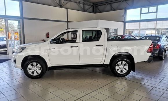 Buy Used Toyota Hilux White Car in Butha Buthe in Butha-Buthe Buy Used Toyota Hilux White Car in Butha Buthe in Butha-Buthe