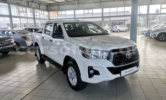 Buy Used Toyota Hilux White Car in Butha Buthe in Butha-Buthe Buy Used Toyota Hilux White Car in Butha Buthe in Butha-Buthe