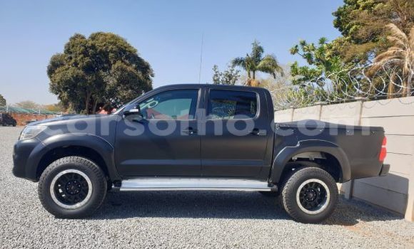 Buy Used Toyota Hilux Black Car in Butha Buthe in Butha-Buthe Buy Used Toyota Hilux Black Car in Butha Buthe in Butha-Buthe