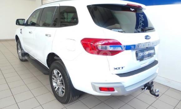 Acheter Occasion Voiture Ford Everest Blanc à Butha–Buthe, Thaba-Tseka Acheter Occasion Voiture Ford Everest Blanc à Butha–Buthe, Thaba-Tseka