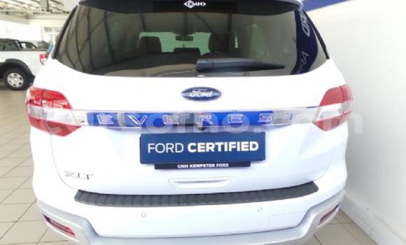 Acheter Occasion Voiture Ford Everest Blanc à Butha–Buthe, Thaba-Tseka Acheter Occasion Voiture Ford Everest Blanc à Butha–Buthe, Thaba-Tseka