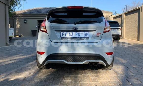 Sayi Na hannu Ford Fiesta ST Silver Mota in Mafeteng a Mafeteng Sayi Na hannu Ford Fiesta ST Silver Mota in Mafeteng a Mafeteng