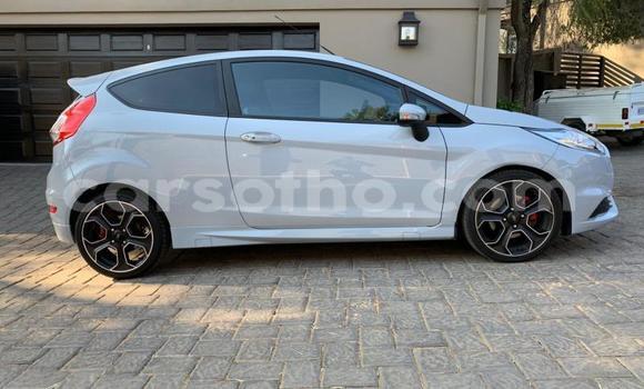 Sayi Na hannu Ford Fiesta ST Silver Mota in Mafeteng a Mafeteng Sayi Na hannu Ford Fiesta ST Silver Mota in Mafeteng a Mafeteng