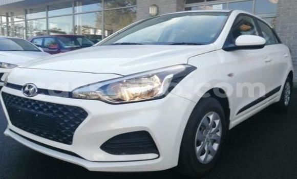Buy Used Hyundai i20 White Car in Maseru in Maseru Buy Used Hyundai i20 White Car in Maseru in Maseru