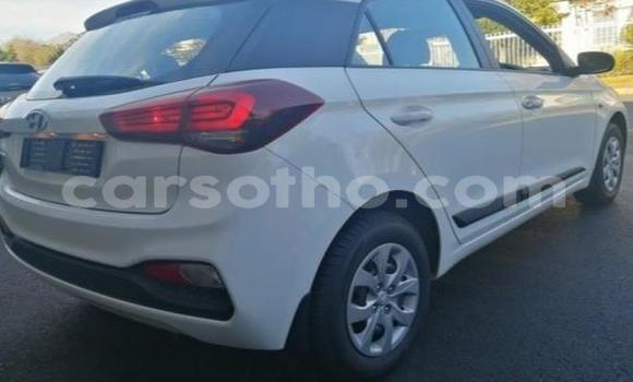Buy Used Hyundai i20 White Car in Maseru in Maseru Buy Used Hyundai i20 White Car in Maseru in Maseru