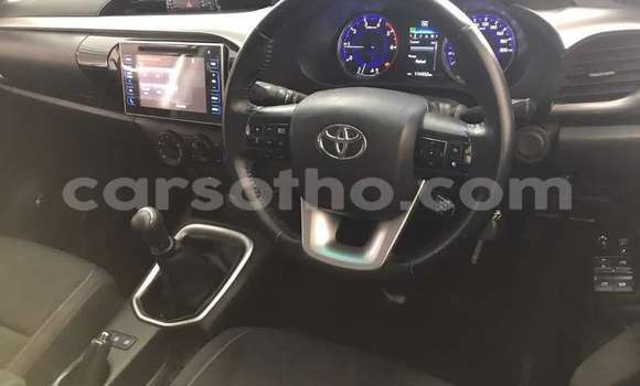 Buy Used Toyota Hilux White Car in Maseru in Maseru Buy Used Toyota Hilux White Car in Maseru in Maseru