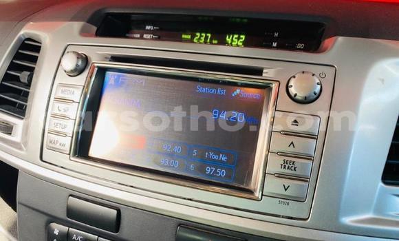 Acheter Occasion Voiture Toyota Hilux Blanc à Import - Dubai, Maseru Acheter Occasion Voiture Toyota Hilux Blanc à Import - Dubai, Maseru