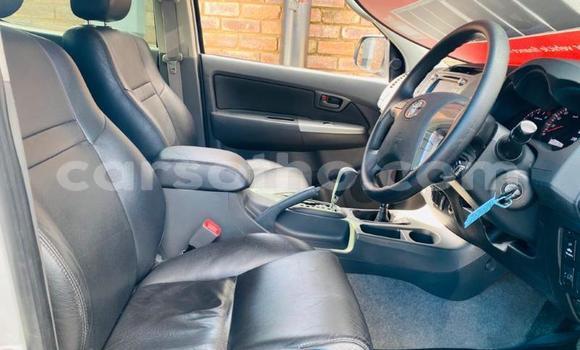 Acheter Occasion Voiture Toyota Hilux Blanc à Import - Dubai, Maseru Acheter Occasion Voiture Toyota Hilux Blanc à Import - Dubai, Maseru