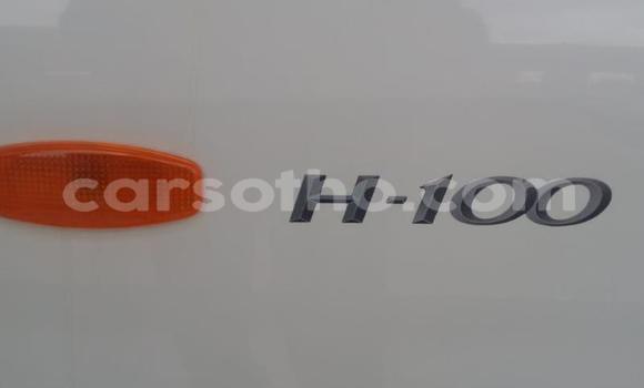 Acheter Occasion Voiture Hyundai H200 Blanc à Maseru, Maseru Acheter Occasion Voiture Hyundai H200 Blanc à Maseru, Maseru