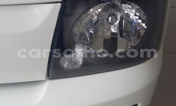 Acheter Occasion Voiture Hyundai H200 Blanc à Maseru, Maseru Acheter Occasion Voiture Hyundai H200 Blanc à Maseru, Maseru