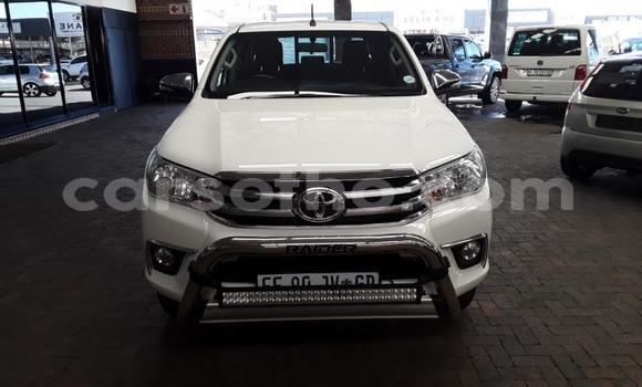 Buy Used Toyota Hilux White Car in Maseru in Maseru Buy Used Toyota Hilux White Car in Maseru in Maseru