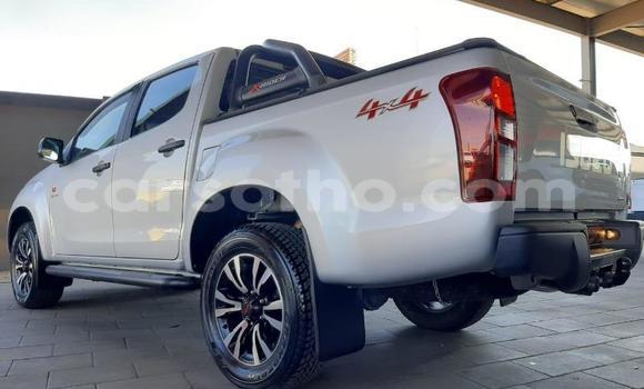 Acheter Occasion Voiture Isuzu KB Gris à Maseru, Maseru Acheter Occasion Voiture Isuzu KB Gris à Maseru, Maseru