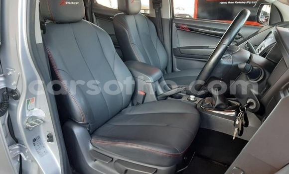 Acheter Occasion Voiture Isuzu KB Gris à Maseru, Maseru Acheter Occasion Voiture Isuzu KB Gris à Maseru, Maseru