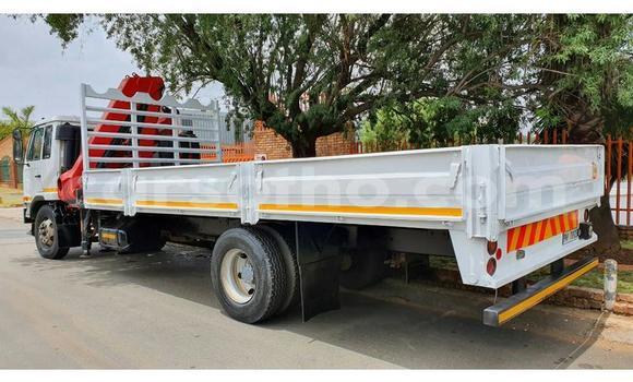 Acheter Occasion Voiture Nissan Urvan Blanc à Maseru, Maseru Acheter Occasion Voiture Nissan Urvan Blanc à Maseru, Maseru