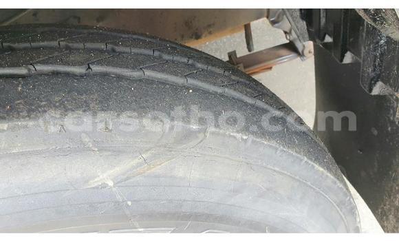 Acheter Occasion Voiture Nissan Urvan Blanc à Maseru, Maseru Acheter Occasion Voiture Nissan Urvan Blanc à Maseru, Maseru