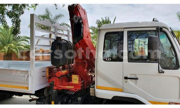 Acheter Occasion Voiture Nissan Urvan Blanc à Maseru, Maseru Acheter Occasion Voiture Nissan Urvan Blanc à Maseru, Maseru