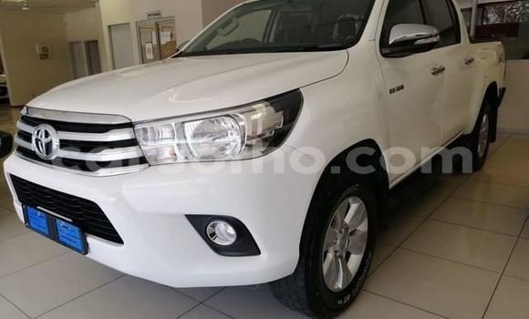Buy Used Toyota Hilux White Car in Butha Buthe in Butha-Buthe Buy Used Toyota Hilux White Car in Butha Buthe in Butha-Buthe