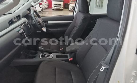 Buy Used Toyota Hilux White Car in Butha Buthe in Butha-Buthe Buy Used Toyota Hilux White Car in Butha Buthe in Butha-Buthe