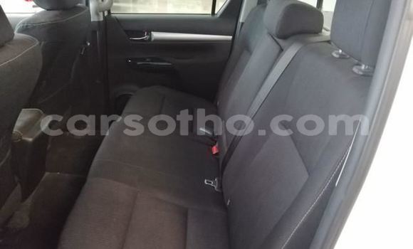 Buy Used Toyota Hilux White Car in Butha Buthe in Butha-Buthe Buy Used Toyota Hilux White Car in Butha Buthe in Butha-Buthe