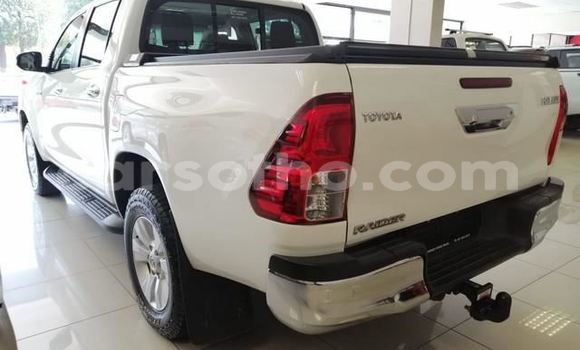 Buy Used Toyota Hilux White Car in Butha Buthe in Butha-Buthe Buy Used Toyota Hilux White Car in Butha Buthe in Butha-Buthe
