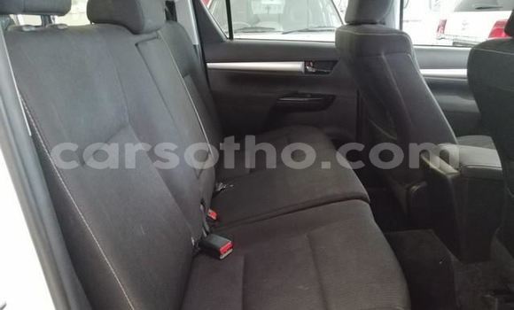Buy Used Toyota Hilux White Car in Butha Buthe in Butha-Buthe Buy Used Toyota Hilux White Car in Butha Buthe in Butha-Buthe