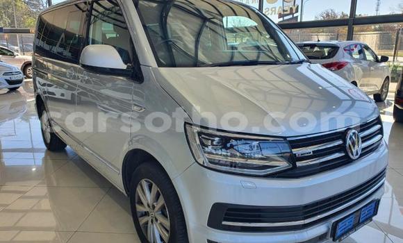 Buy Used Volkswagen Caravelle Silver Car in Maseru in Maseru Buy Used Volkswagen Caravelle Silver Car in Maseru in Maseru
