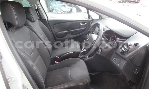 Buy Used Renault Clio White Car in Maseru in Maseru Buy Used Renault Clio White Car in Maseru in Maseru