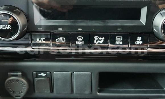 Acheter Occasion Voiture Toyota Hilux Blanc à Maseru, Maseru Acheter Occasion Voiture Toyota Hilux Blanc à Maseru, Maseru