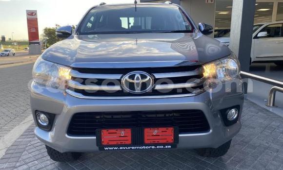 Buy Used Toyota Hilux Silver Car in Maseru in Maseru Buy Used Toyota Hilux Silver Car in Maseru in Maseru