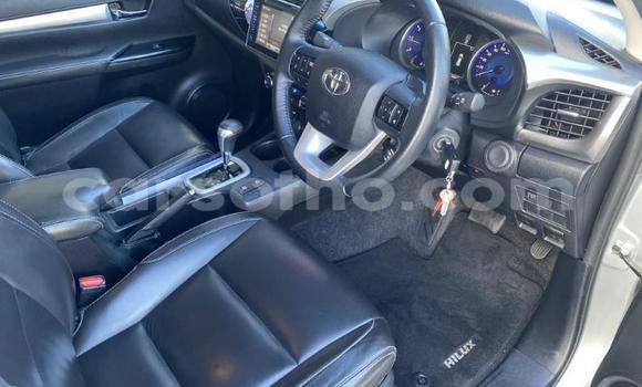 Buy Used Toyota Hilux Silver Car in Maseru in Maseru Buy Used Toyota Hilux Silver Car in Maseru in Maseru