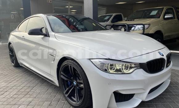 Acheter Occasion Voiture BMW M4 Blanc à Maseru, Maseru Acheter Occasion Voiture BMW M4 Blanc à Maseru, Maseru