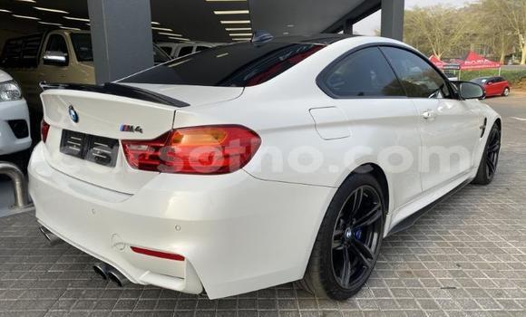 Acheter Occasion Voiture BMW M4 Blanc à Maseru, Maseru Acheter Occasion Voiture BMW M4 Blanc à Maseru, Maseru