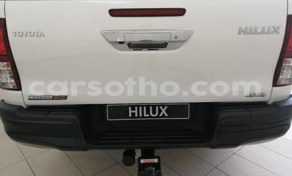 اشتري جديد Toyota Hilux Green سيارة في Maseru في Maseru اشتري جديد Toyota Hilux Green سيارة في Maseru في Maseru