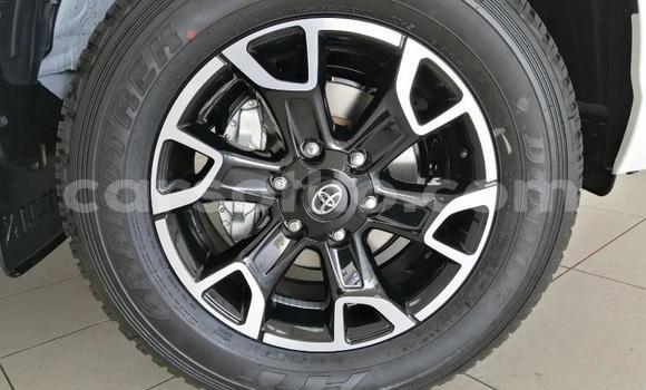 اشتري جديد Toyota Hilux Green سيارة في Maseru في Maseru اشتري جديد Toyota Hilux Green سيارة في Maseru في Maseru