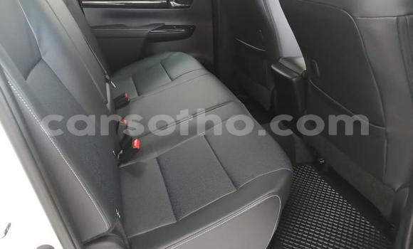 اشتري جديد Toyota Hilux Green سيارة في Maseru في Maseru اشتري جديد Toyota Hilux Green سيارة في Maseru في Maseru