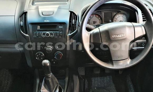 Acheter Occasion Voiture Isuzu KB Blanc à Maseru, Maseru Acheter Occasion Voiture Isuzu KB Blanc à Maseru, Maseru
