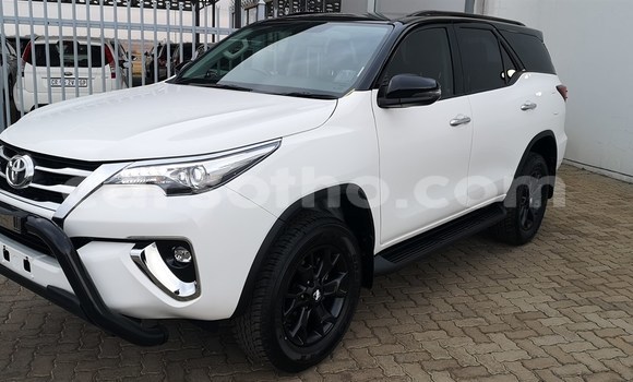 Buy Used Toyota Fortuner White Car in Maseru in Maseru Buy Used Toyota Fortuner White Car in Maseru in Maseru