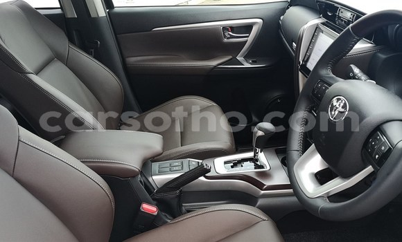 Buy Used Toyota Fortuner White Car in Maseru in Maseru Buy Used Toyota Fortuner White Car in Maseru in Maseru